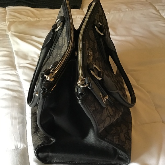 Coach Purse - Picture 3 of 3